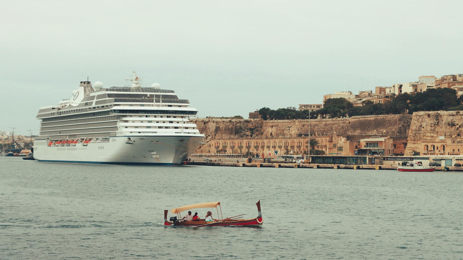 Valletta Harbors